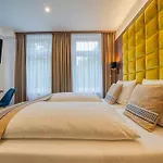 Hotel Zentrum 2*