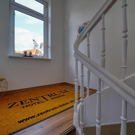 Zentrum Отель Штаде