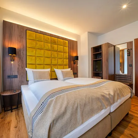 Zentrum Hotel 2*