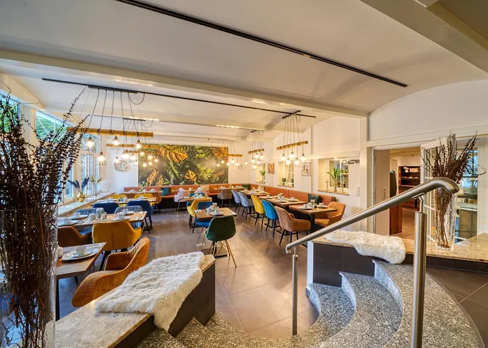 Zentrum 2* Штаде